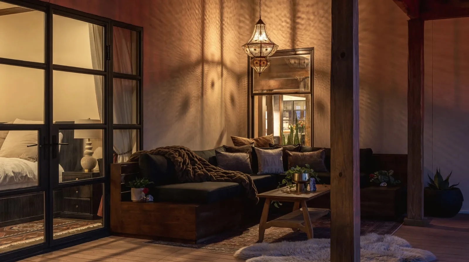 A cozy lounge corner at HAVAN